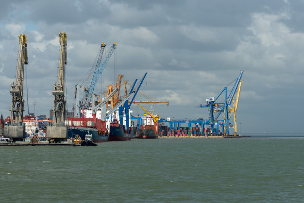 Gantry Crane Installation and Maintenance